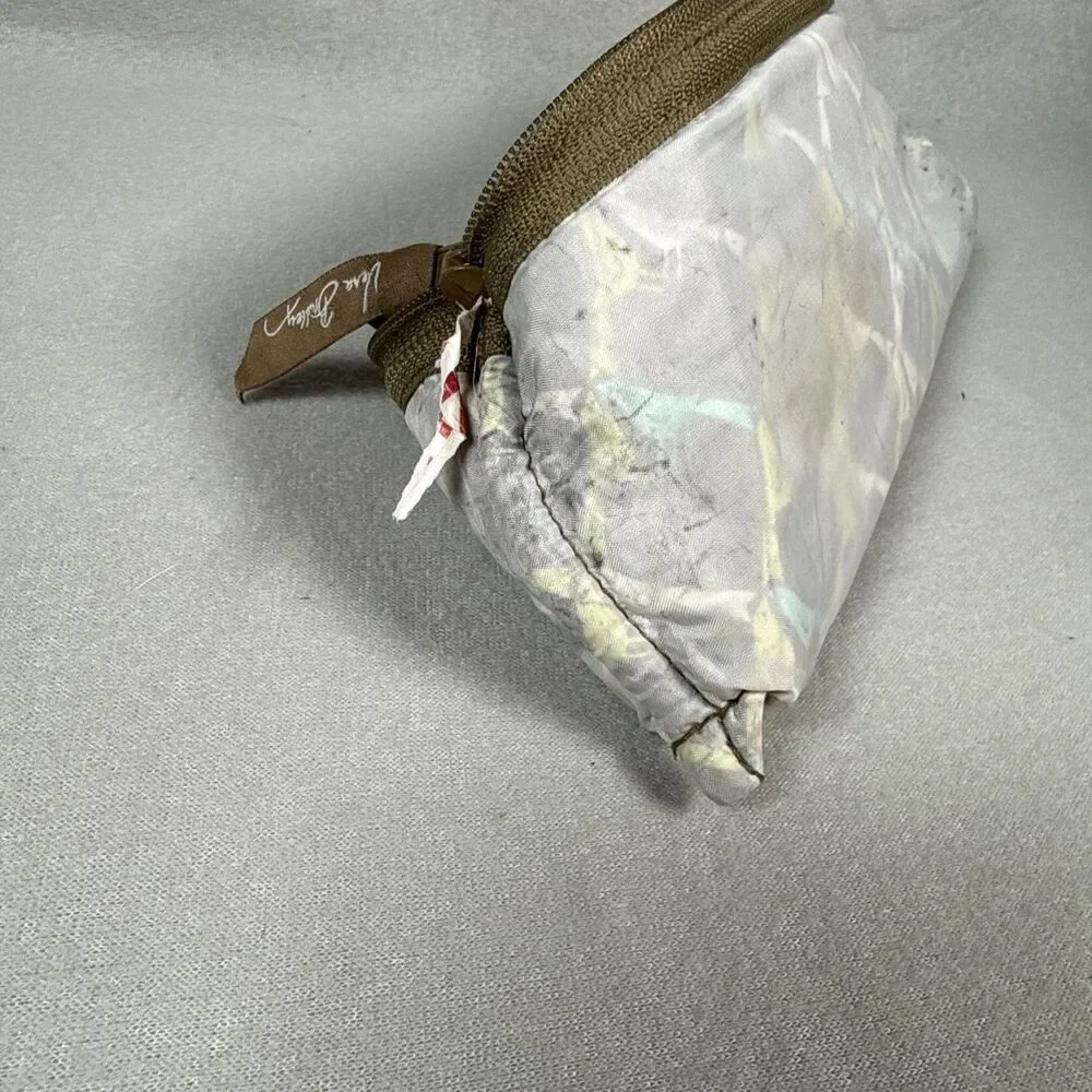 Vera Bradley Fabric Brush Or Pen Bag Brown Green with Zipper Sitting In A Tree